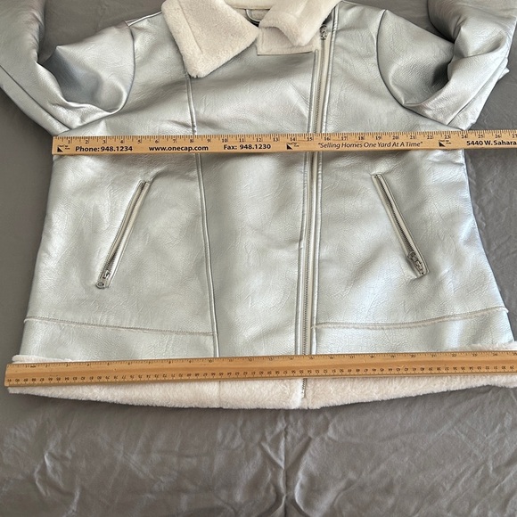 Jessica Simpson Metallic Jacket with Cream Trim Size XL. - Picture 14 of 15